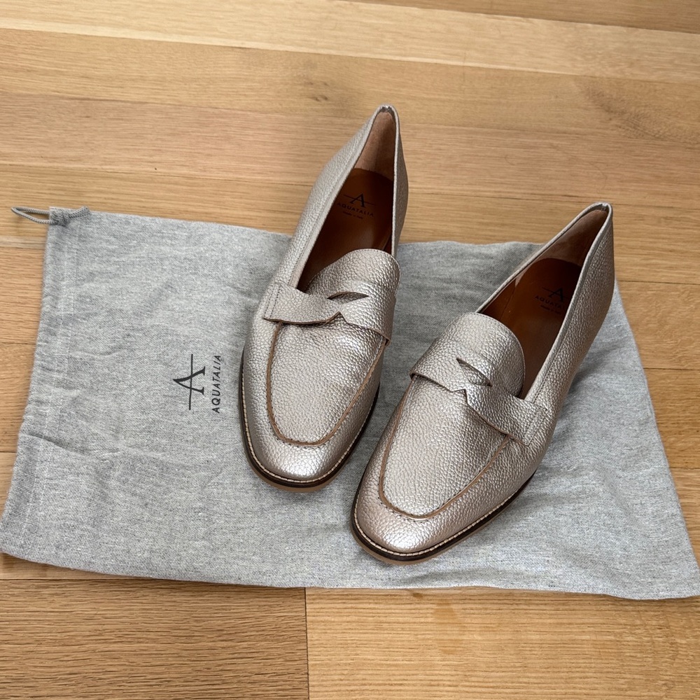 NEW Aquatalia Women’s Silver Leather Loafers, size 9.5